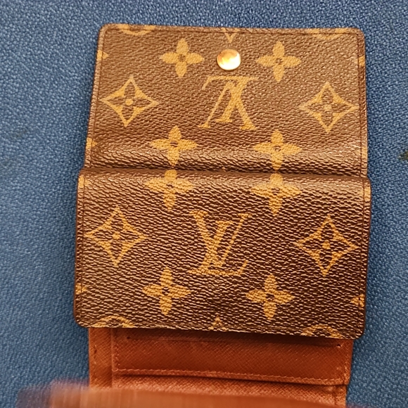 Louis Vuitton Monogram Compact Wallet, Firm price - Picture 14 of 14